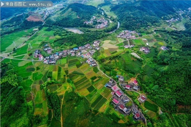 小河镇尧田村全景图片