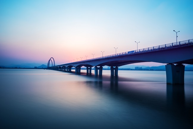 美丽的跨海大桥图片